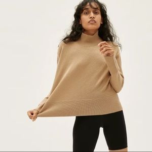Everlane square neck camel sweater. Great condition no signs of wear.